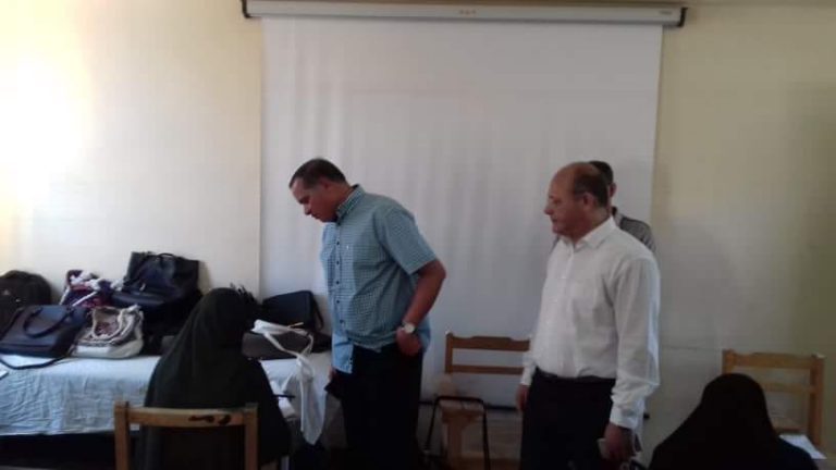 رئيس جامعة سوهاج يتفقد امتحانات الفرقة الخامسة بكلية الطب.