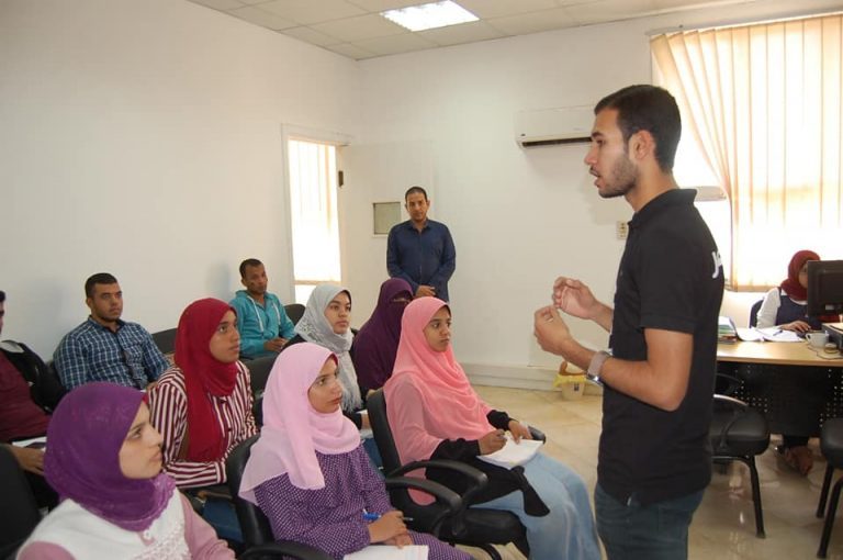 المقابلة الشخصية ورشة عمل بسفارة المعرفة بجامعة سوهاج