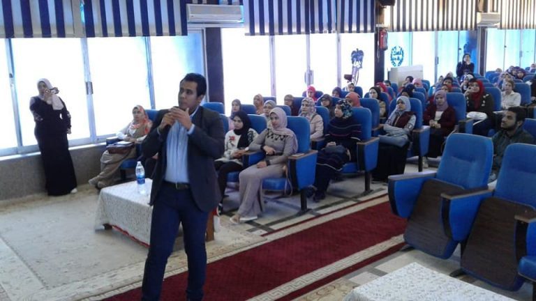 اسرة بعلوم سوهاج تنظم ندوة علمية بعنوان ” Super Medical Rep “