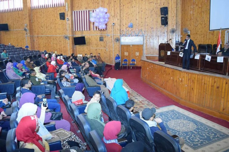 “مفاتيح النجاح” دورة تدريبية تنظمها نقابة العاملين بجامعة سوهاج