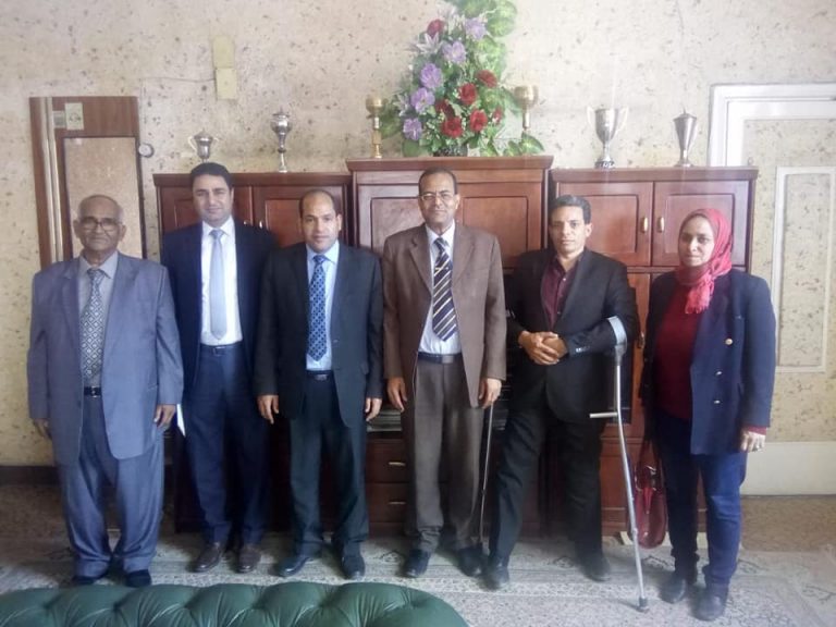 الدعم الفني بوزارة التعليم العالي يتسلم مخرجات مشروعات التميز بجامعة سوهاج