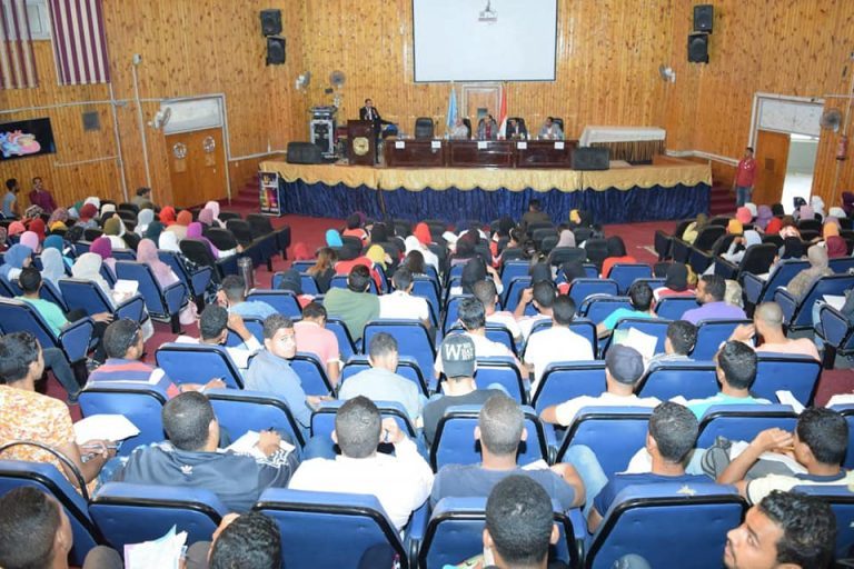 ١٣٠٠ طالب يشاركون بندوة “القلب الرياضي” بجامعة سوهاج