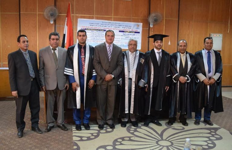 اداب سوهاج تمنح الدكتوراة في المكتبات لوافدين “كويتي وسعودي” .