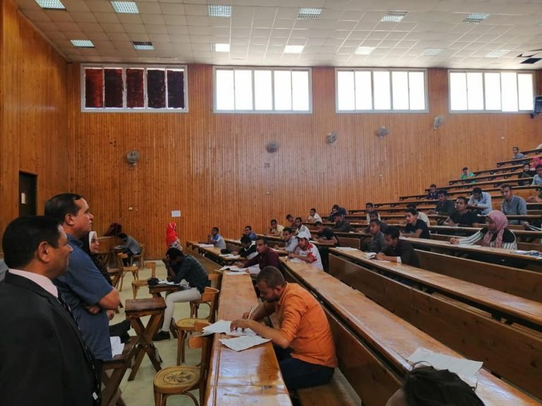 بدء ماراثون الامتحانات بجامعة سوهاج