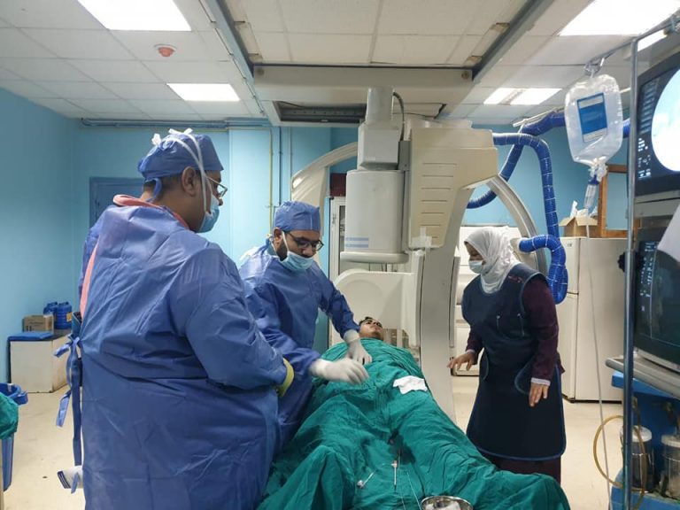 لأول مرة  إجراء عمليات قسطرة مخية بمستشفي سوهاج الجامعي