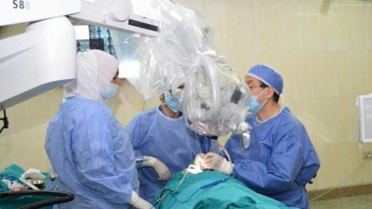 مستشفى سوهاج الجامعي تنهي قوائم الإنتظار لمرضي زراعة القوقعة بتكلفة 18 مليون جنيه