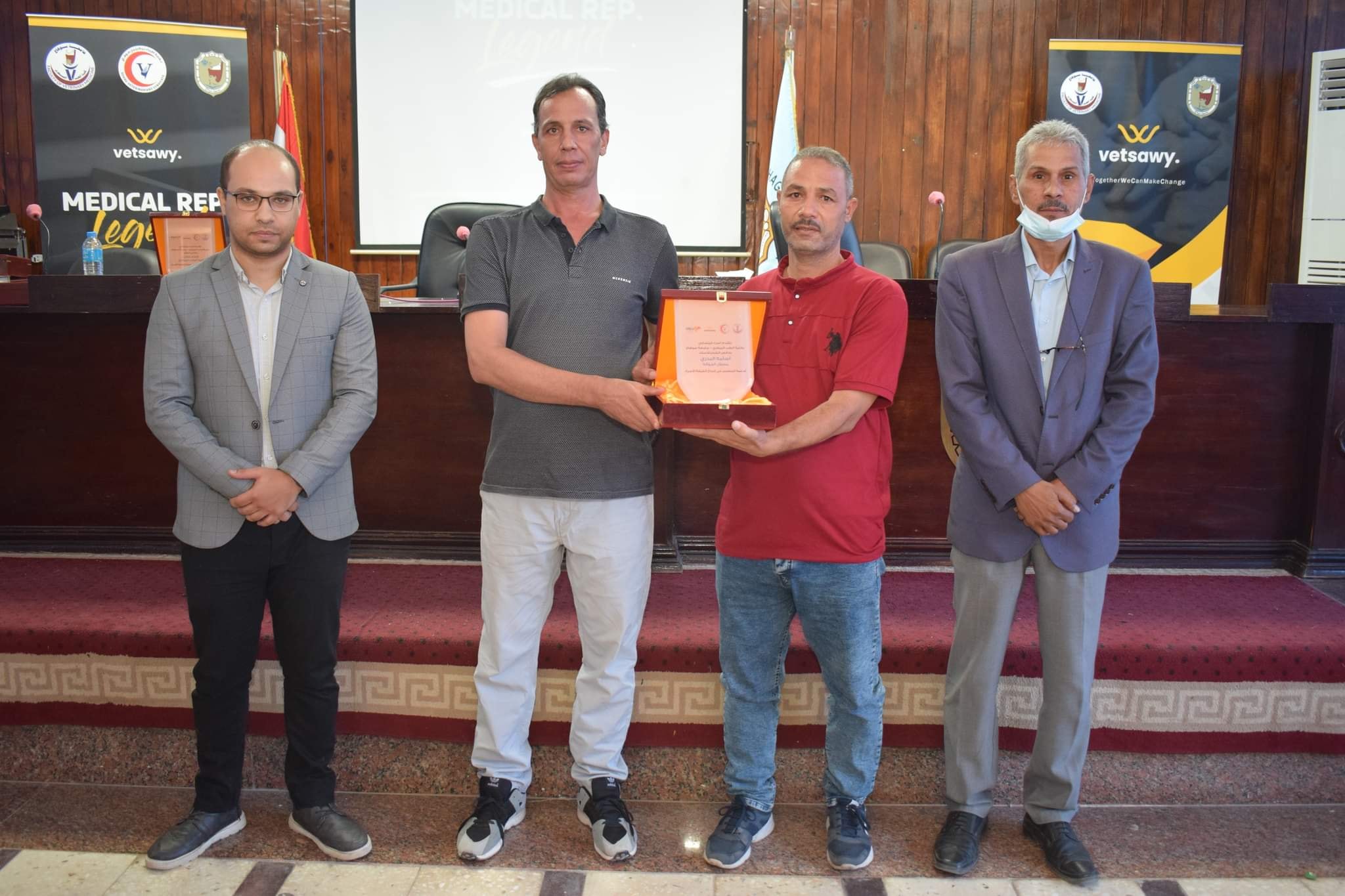 فيتساوى وتأهيل الطلاب لسوق العمل في مجال دعايه الادويه