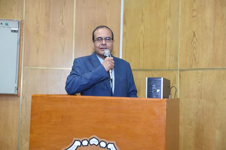 *لجنة من قطاع الدراسات الاعلامية لاعتماد برنامج الإعلام الرقمي بجامعة سوهاج*
