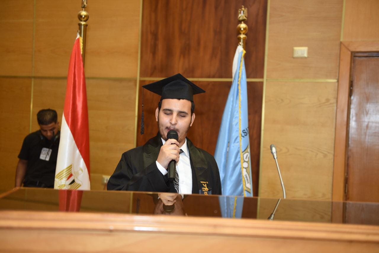 لأول مرة تعيين معيد من ذوي الإعاقة البصرية بجامعة سوهاج