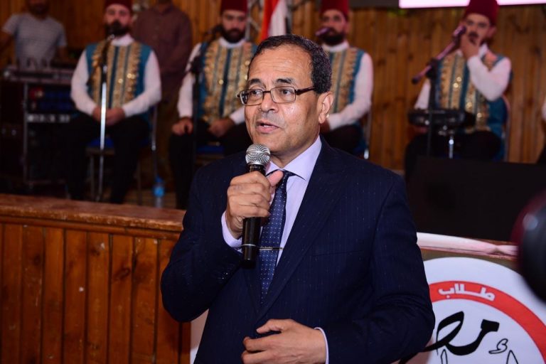جامعة سوهاج تحصد المركز الثالث علي مستوي الجامعات المصرية بمحو أمية ١٩٤٣٣ دارس
