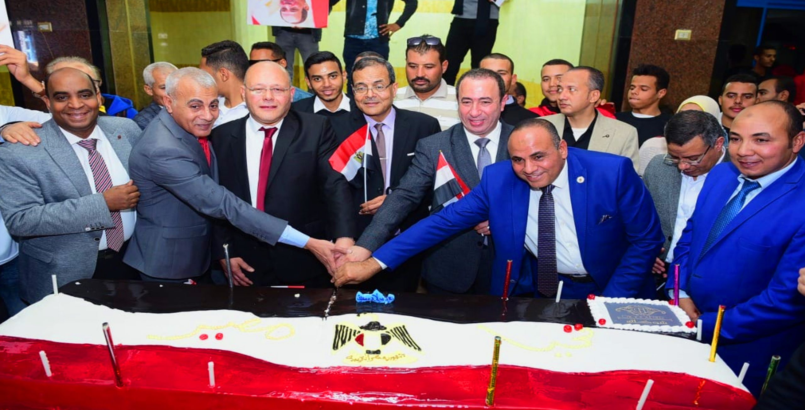 في عيد ميلاده .. رئيس جامعة سوهاج يهنئ الرئيس السيسي ببدء عاماً جديداً من الإنجازات لتحقيق النهضة التنموية الشاملة وبناء الجمهورية الجديدة