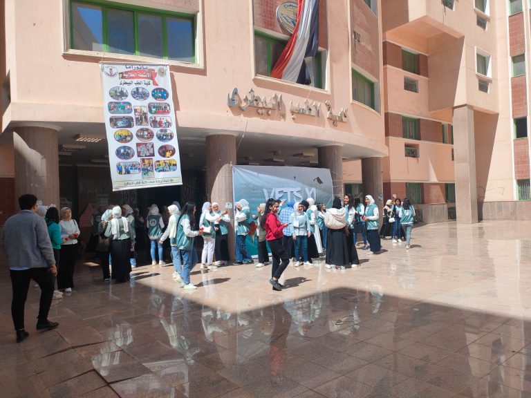 كليه الطب البيطري تحفيل بتخرج الدفعة الخامسة