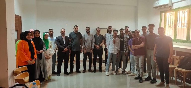 نظمت رعاية شباب كلية الطب البيطري ورشة عمل للمواهب المسرحية