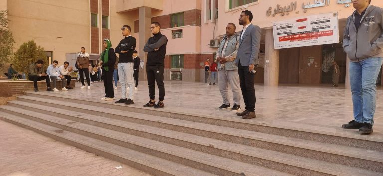 نظمت ادارة رعاية الشباب تدريب عشيرة جوالة الكلية بصالة الانشطة الطلابية بكلية الطب البيطرى