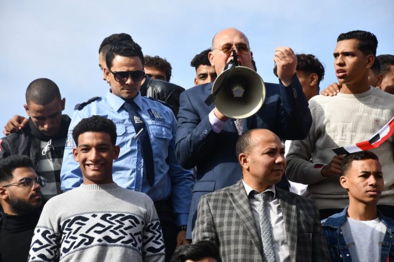 **مشاركة قوية من منتسبي كلية الطب البيطري جامعة سوهاج في مسيرة الديمقراطية ** تأكيدًا على دور كلية الطب البيطرى في بناء مستقبلنا الوطني.