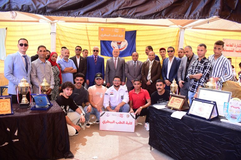 زامنًا مع إنطلاق العام الجامعى الجديد ..النعماني يفتتح “كرنفال بداية” للأنشطة الطلابية بجامعة سوهاج افتتح الدكتور حسان النعماني رئيس جامعة سوهاج