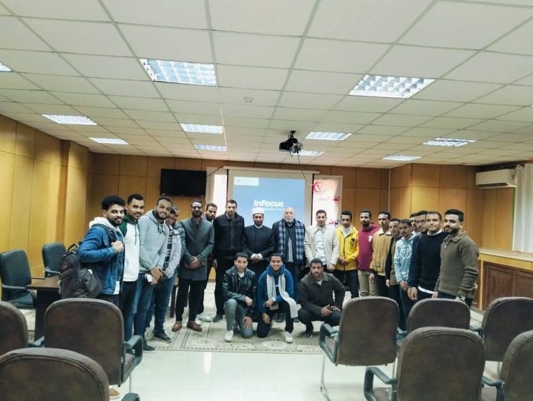 أقامت كلية الطب البيطري جامعة سوهاج ندوة دينية بالتعاون مع الأزهر الشريف بعنوان حقوق الحيوان في الشريعة الإسلامية