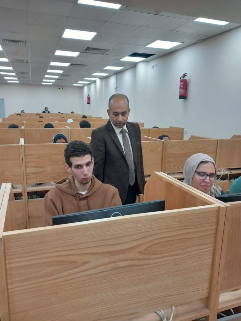 استمرارا لمتابعه مارثون الامتحانات النظرية لمرحلة البكالوريوس بكلية الطب البيطرى جامعة سوهاج